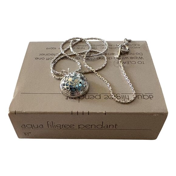 RARE 1984 Silvertone Aqua Filigree Pendant by Avon | 18" | Victorian Era | NIB - Picture 2 of 3